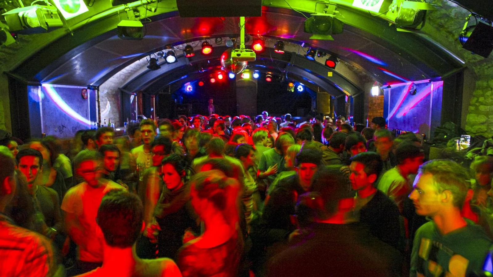 Keine-rosigen-Zeiten-f-r-Rosenkeller-Ist-der-Jenaer-Club-in-Gefahr-