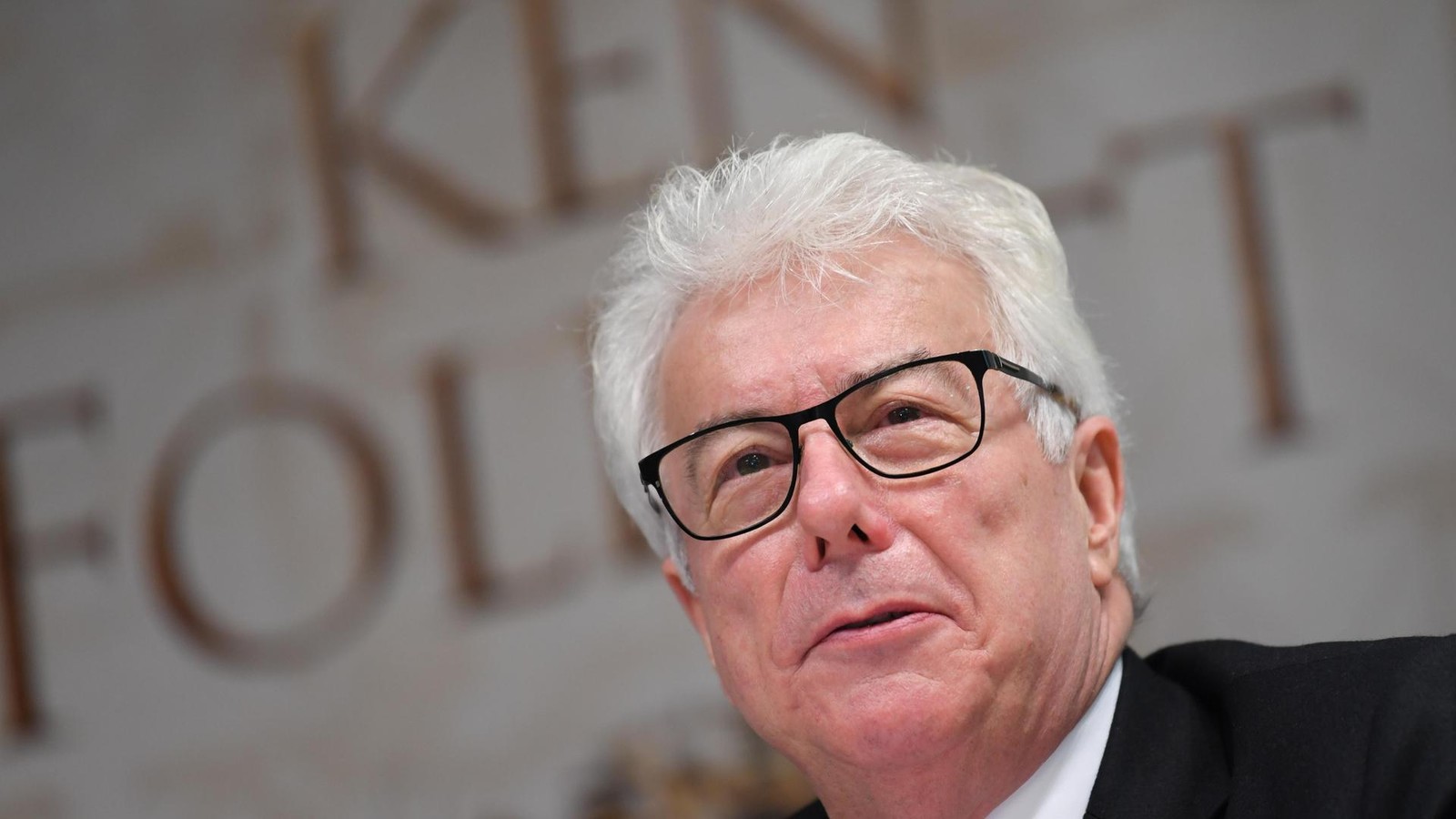 Ken-Folletts-Roman-Stonehenge-Reise-in-die-Jungsteinzeit