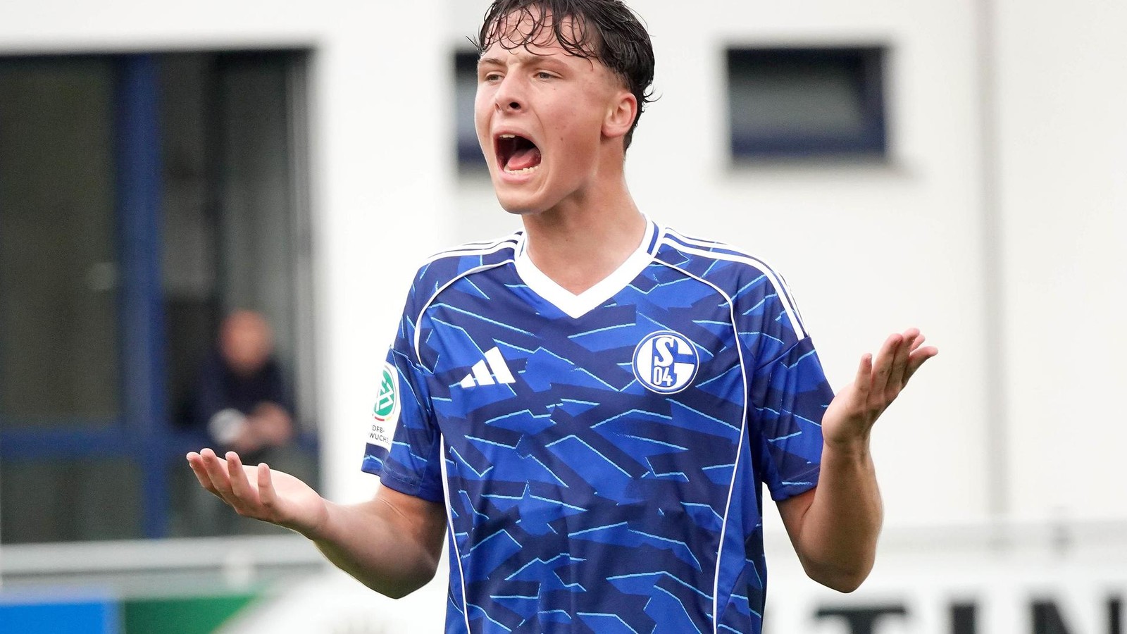 Heute-im-Live-Ticker-Schalkes-U17-und-RW-Essens-U17-im-wichtigen-Derby
