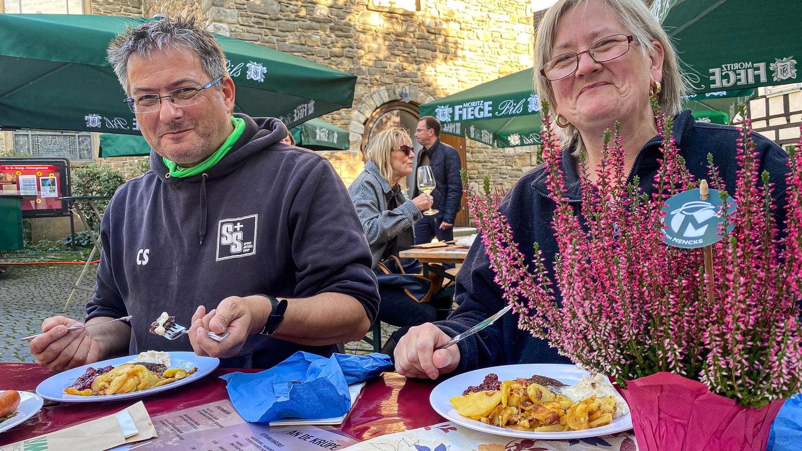 Panhasfest-Besucher-loben-K-stlichkeiten-und-moderate-Preise