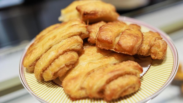 Franzbrötchen-Fans demonstrieren in Hamburg: was sie fordern