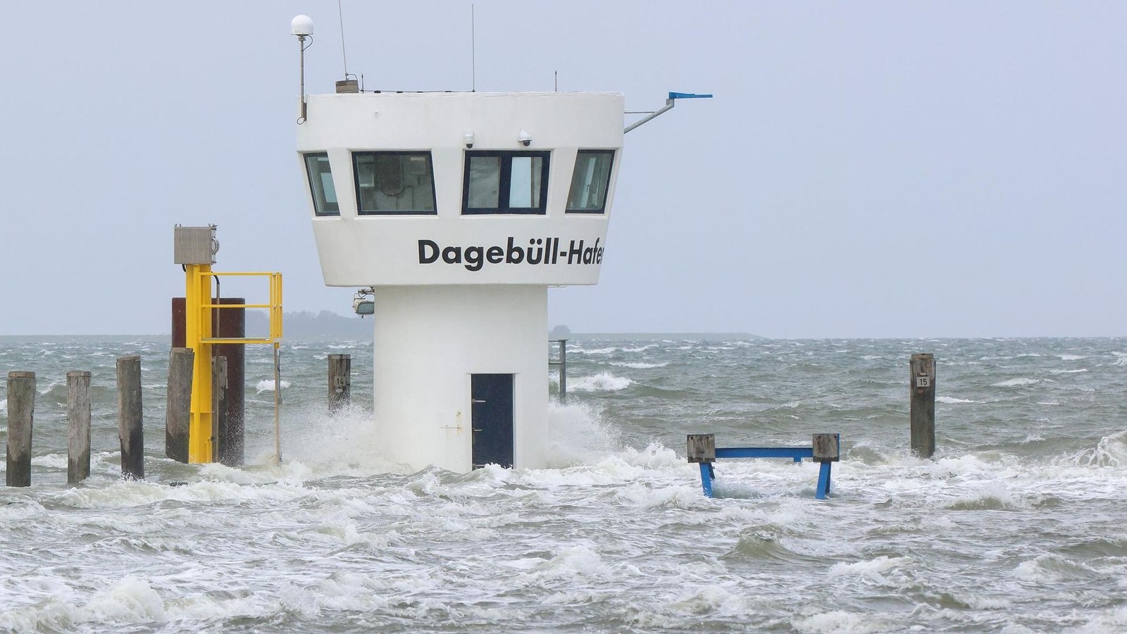 Orkan-an-der-Nordsee-Tief-Joshua-bringt-schweren-Herbststurm
