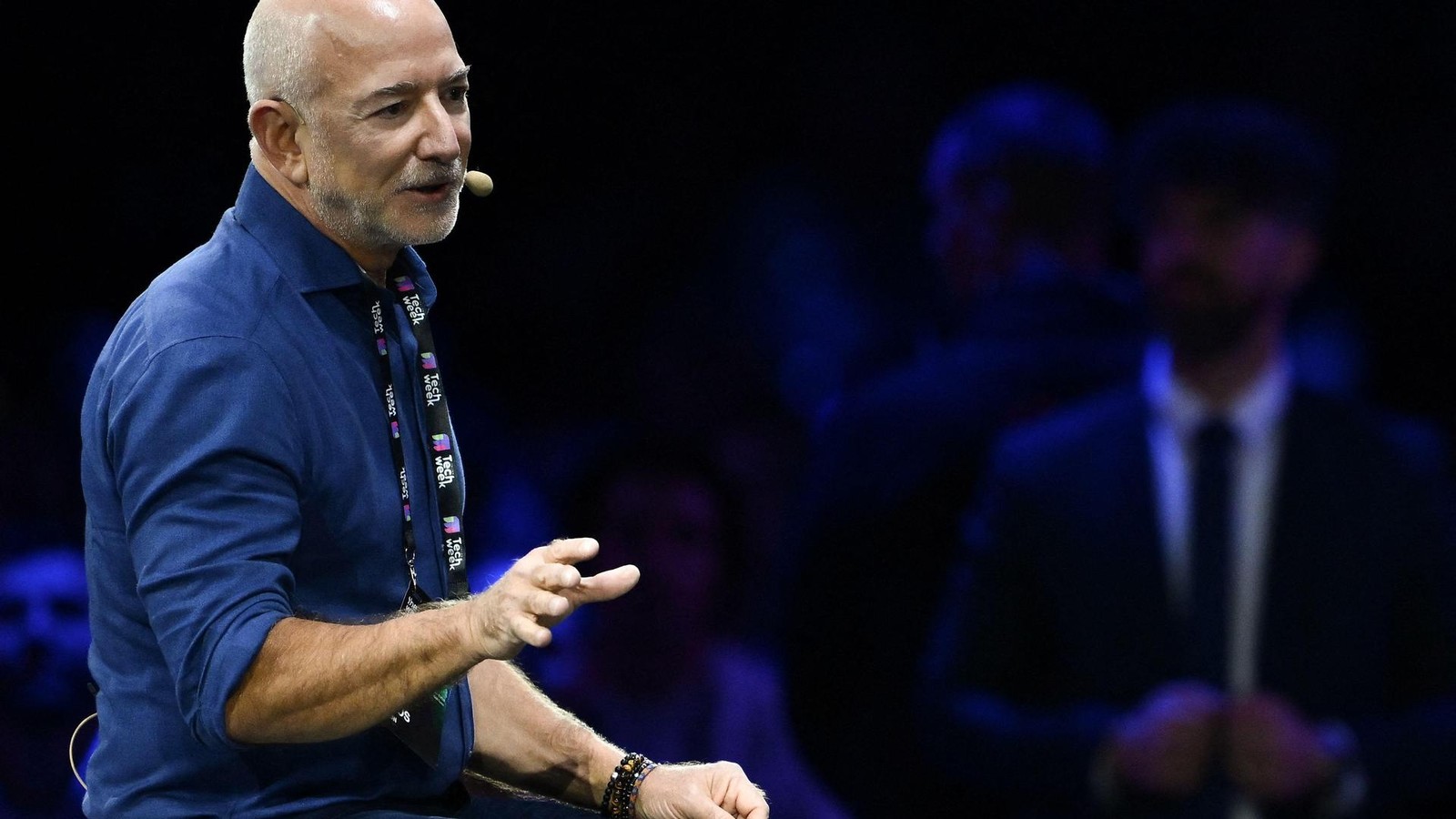 Amazon-Gr-nder-Bezos-plant-die-digitale-Revolution-im-All