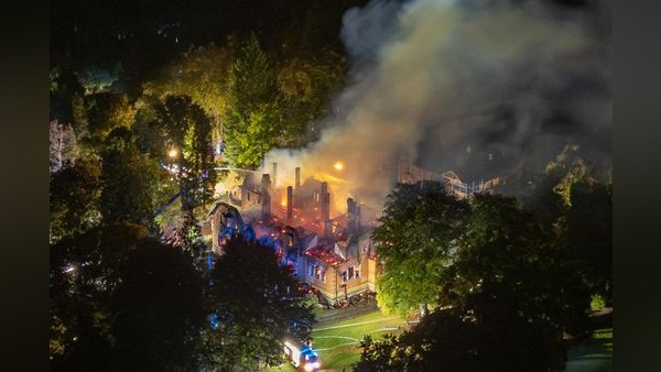 Früheres Jagdschloss der Thurn und Taxis bei Feuer zerstört