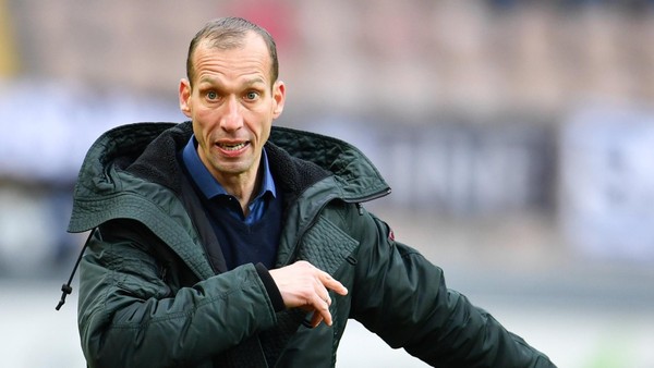 „Wie geht das?“: Luxemburg-Trainer Strasser von Nagelsmann begeistert