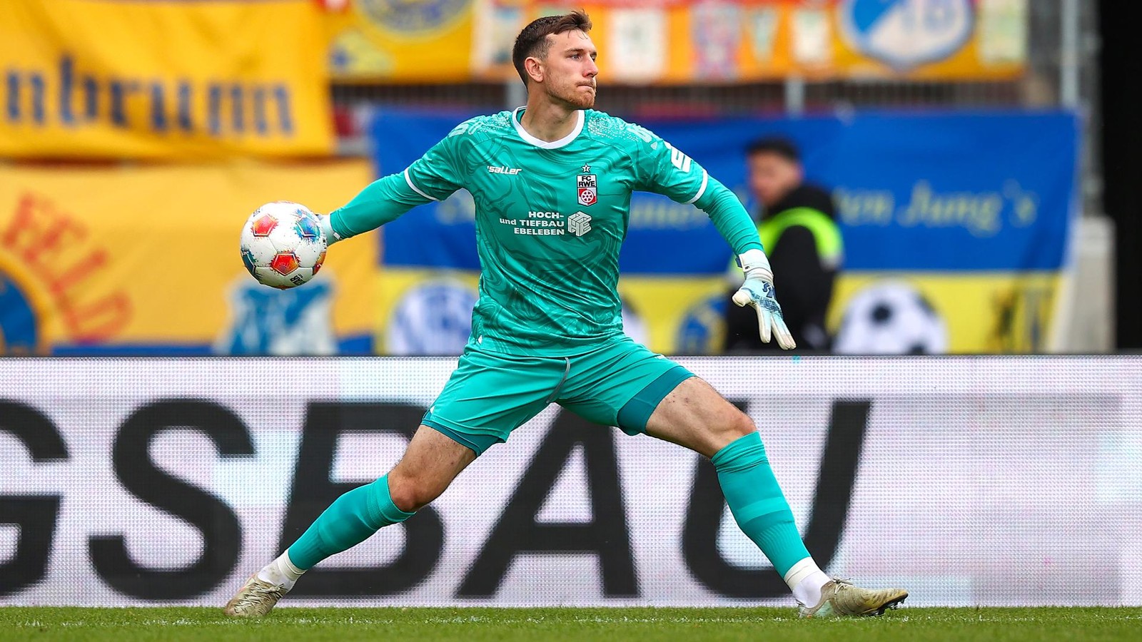 Ungew-hnliches-Ritual-Wie-Rot-Wei-Torwart-Otto-f-rs-Derby-seine-Sinne-sch-rft