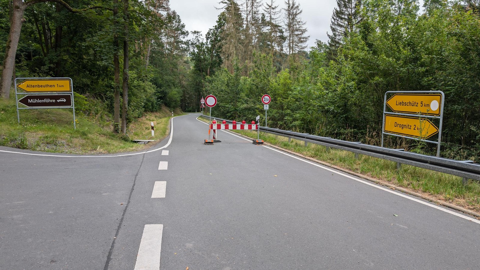 Mehrw-chige-Stra-ensperrung-am-Hohenwarte-Stausee-hat-einen-triftigen-Grund