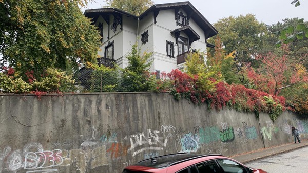 Amt schlägt Alarm: In diesem Bezirk stehen immer mehr Wohnungen leer