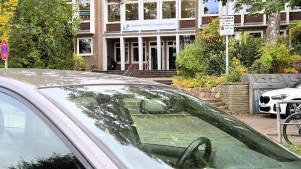 Wegen Elterntaxis: Bergedorf bekommt zwei neue Einbahnstraßen