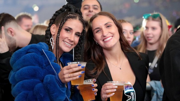 Olé auf Schalke in Gelsenkirchen: Hier sind über 170 Fotos
