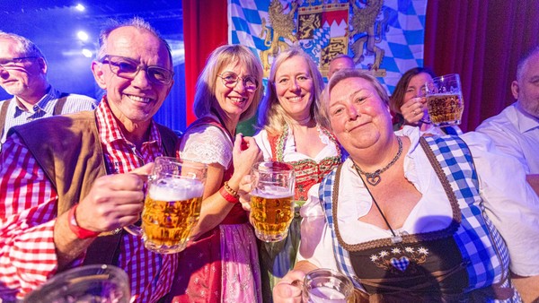 Großes Oktoberfest in Neukirchen-Vluyn: Mehr als 20 schöne Fotos