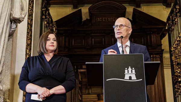 Zukunftsentscheid: Initiative hat den Triumph, der Senat die Arbeit