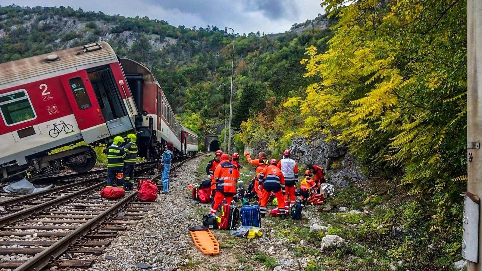 Dramatisches Zugunglück in der Slowakei – 100 Verletzte