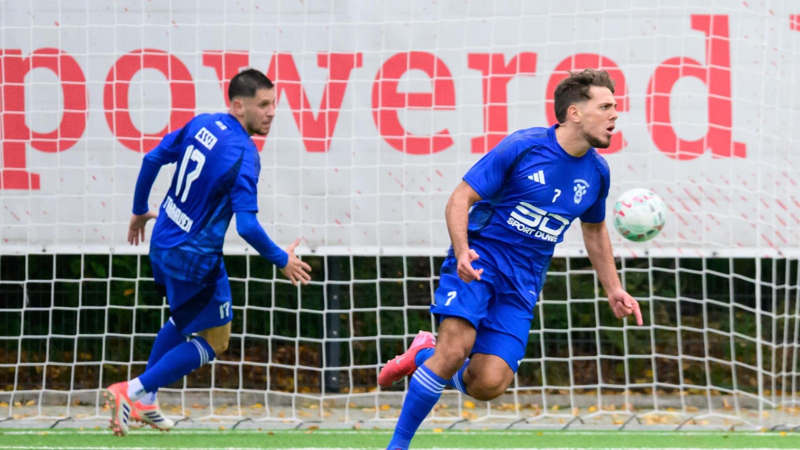 klatsche-f-r-rwe-ii-frohnhausen-spielt-sich-in-einen-rausch-unglaublich
