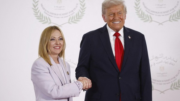 Bei Gaza-Gipfel: Trump lobt Meloni für ihr Äußeres