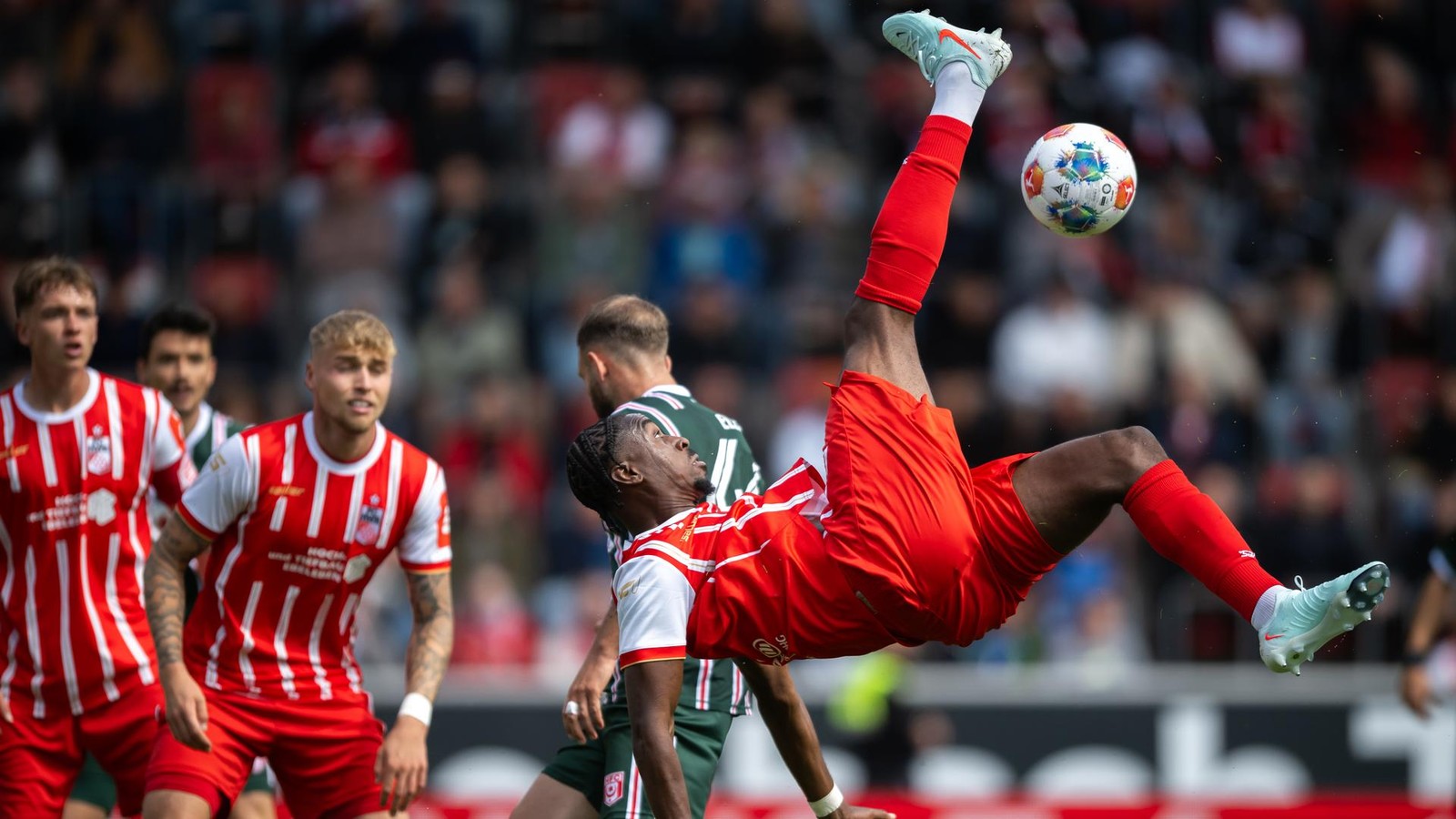 Rot-Wei-Erfurt-Was-Maxime-Awoudja-ber-seine-R-ckkehr-ins-Training-sagt