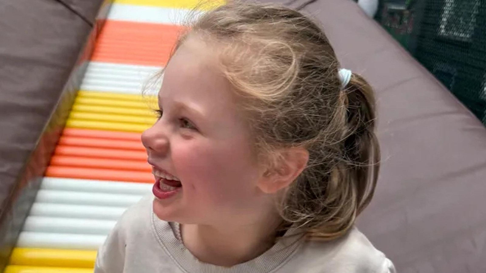 -Gefangen-im-eigenen-K-rper-Der-schwere-Kampf-der-kleinen-Camie