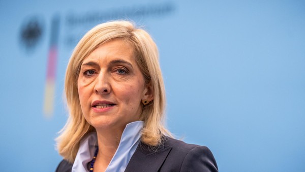 Krankenversicherung: Warken entfacht den Wettbewerb