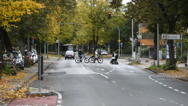 Direkt am Krankenhaus: Großenbaumer Allee wird zwei Monate gesperrt