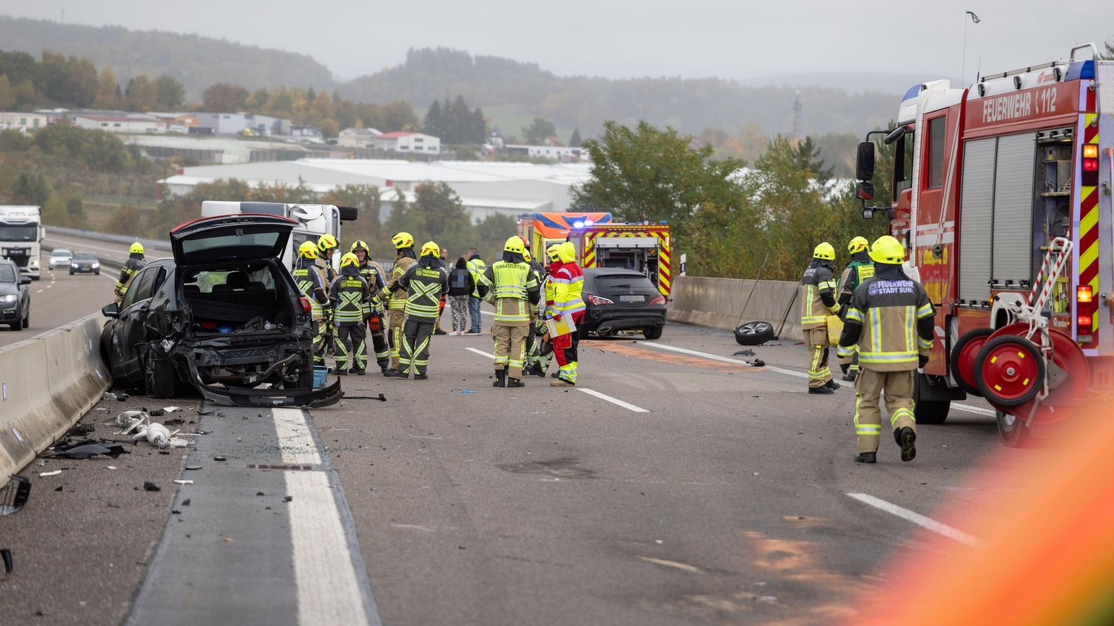 Unfall-mit-Schwerverletzten-auf-der-A73-in-S-dth-ringen-die-Bilder