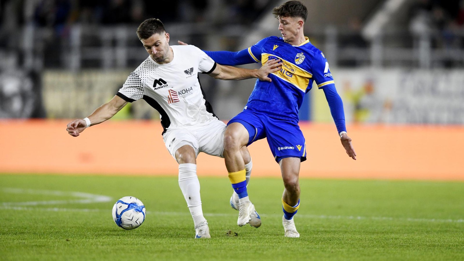 Trotz-2-0-F-hrung-FC-Carl-Zeiss-Jena-muss-gegen-Aufsteiger-lange-zittern