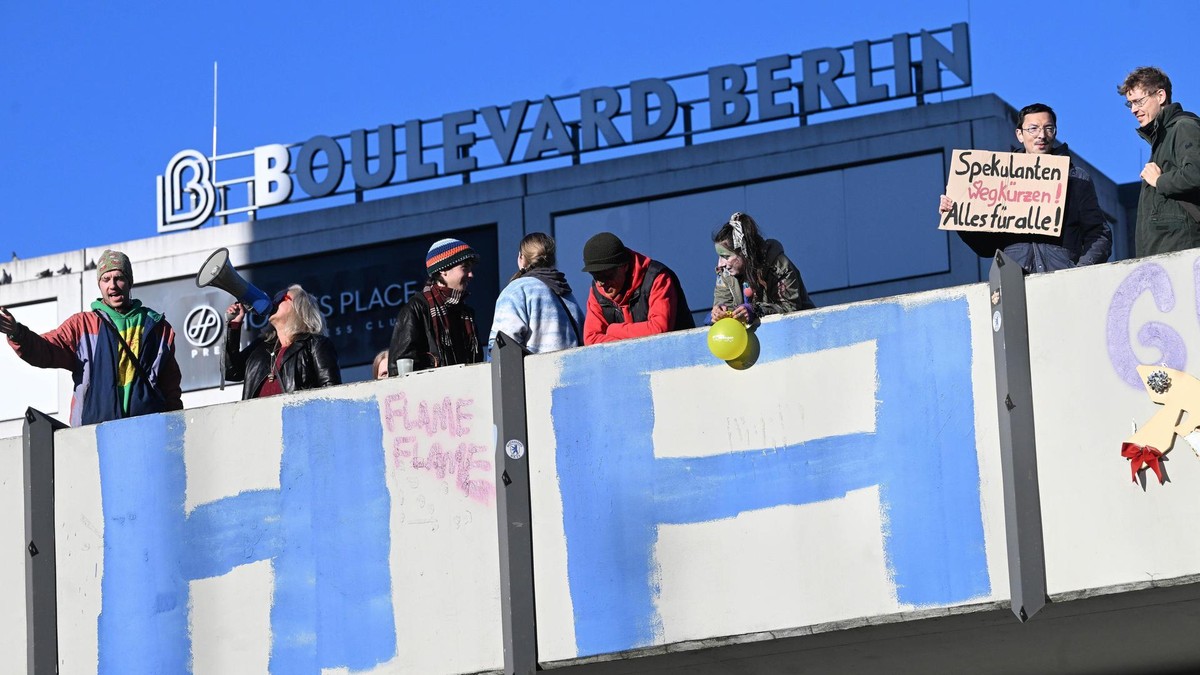 Bierpinsel wird von Aktivisten besetzt