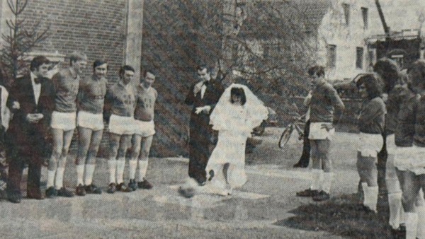 Die schönste Hochzeit des Jahres 1975: Verliebte Herzberger finden sich durch Fußball