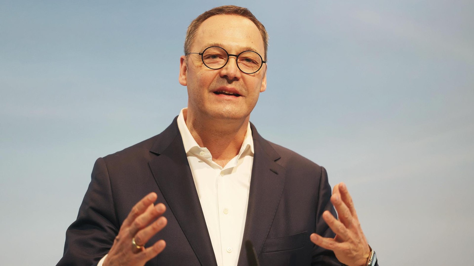 Deutsche-Bahn-Ex-Stahlmanager-bernimmt-G-terverkehrstochter-DB-Cargo