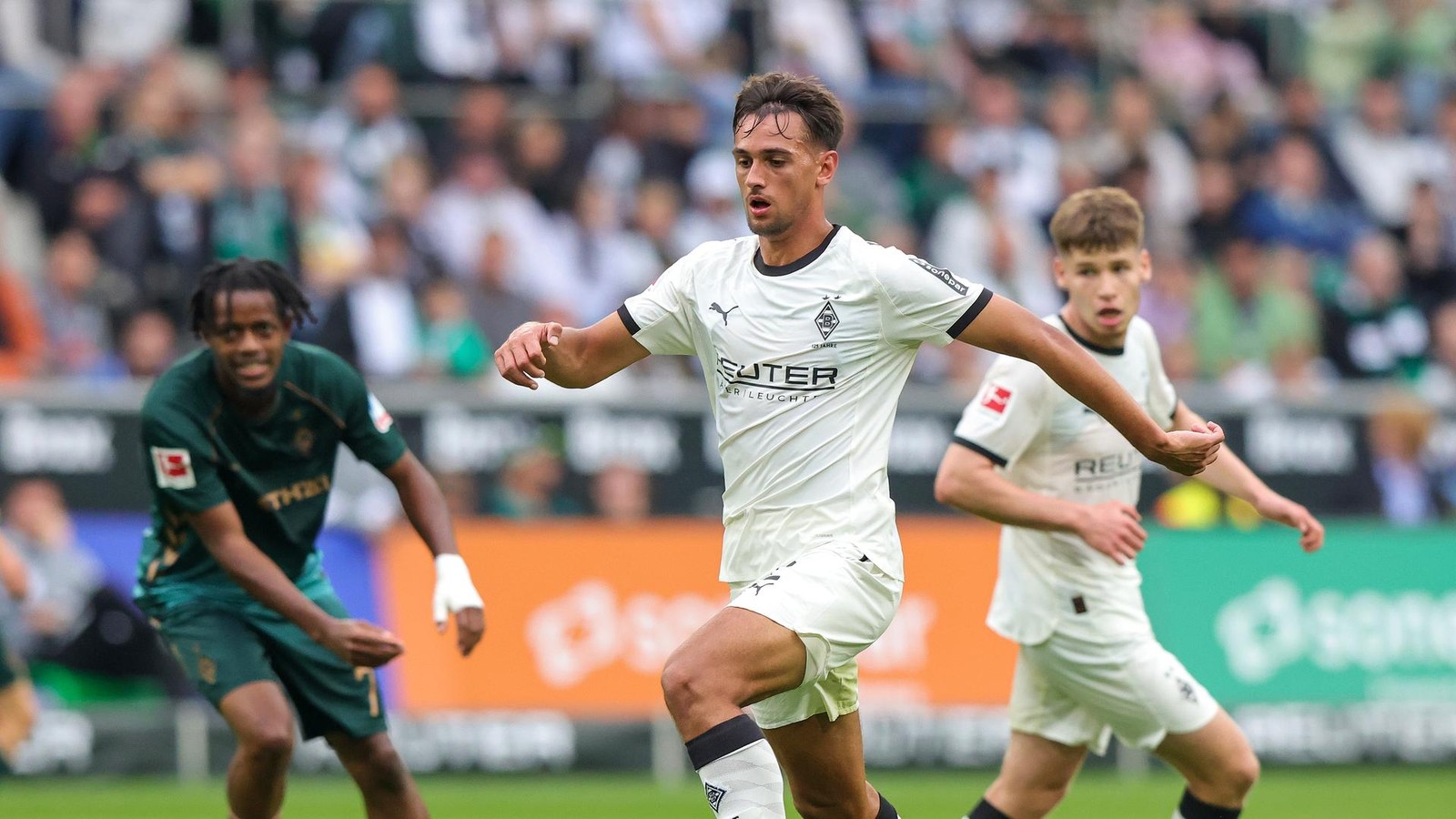 Gro-es-Verletzungspech-Borussia-M-nchengladbach-wochenlang-ohne-Chiarodia