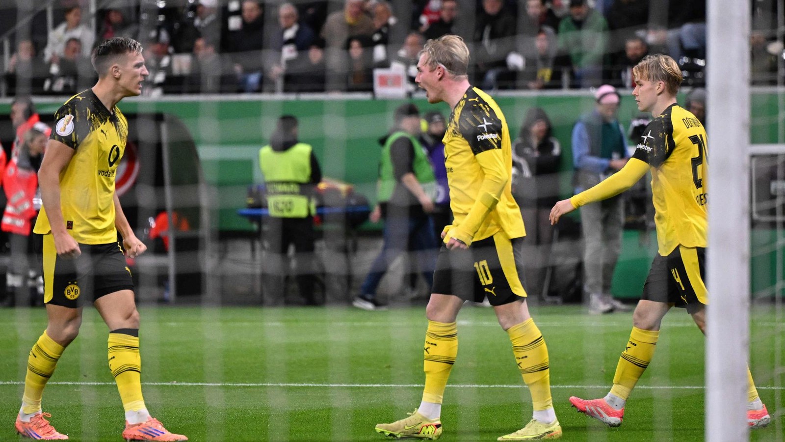 Brandt-im-Abseits-Darum-kann-der-BVB-trotzdem-jubeln