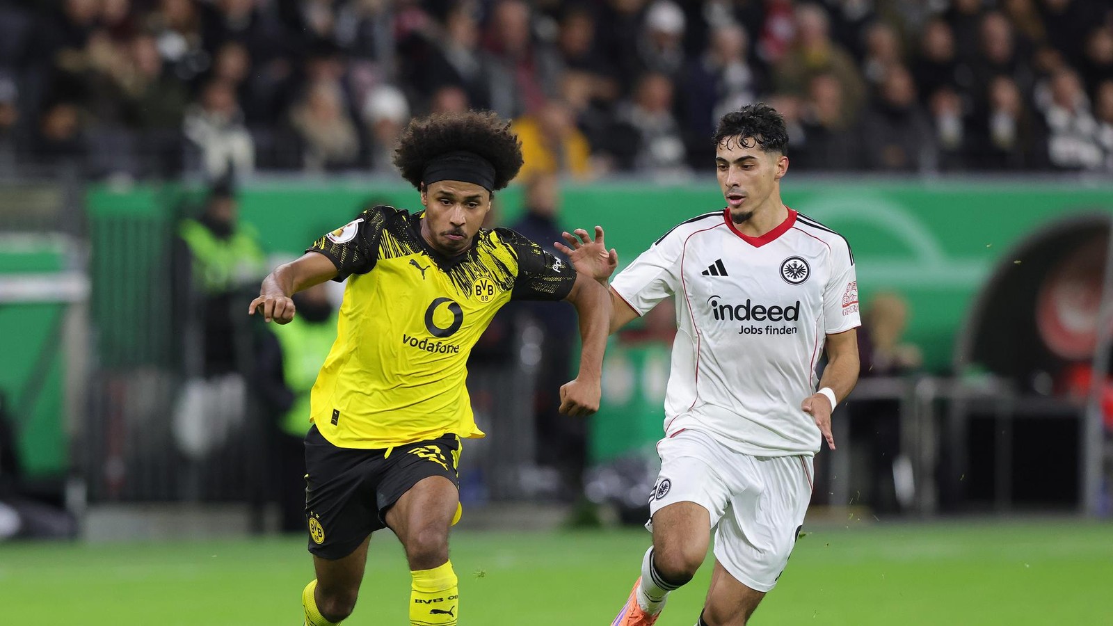 Packende-Pokal-Schlacht-in-Frankfurt-BVB-gewinnt-Elfer-Showdown