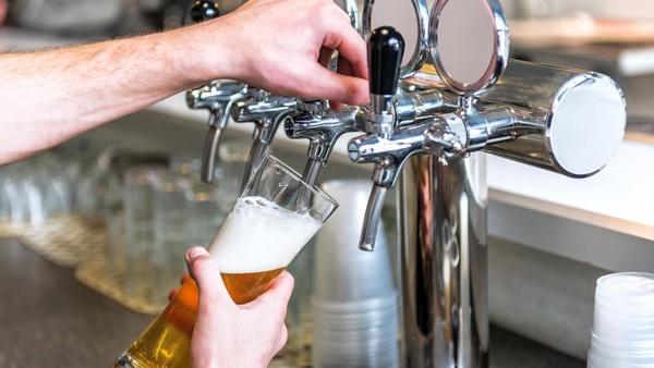 Bier, Gläser & Olivenöl: Wo Verbraucher mit Mängeln rechnen müssen