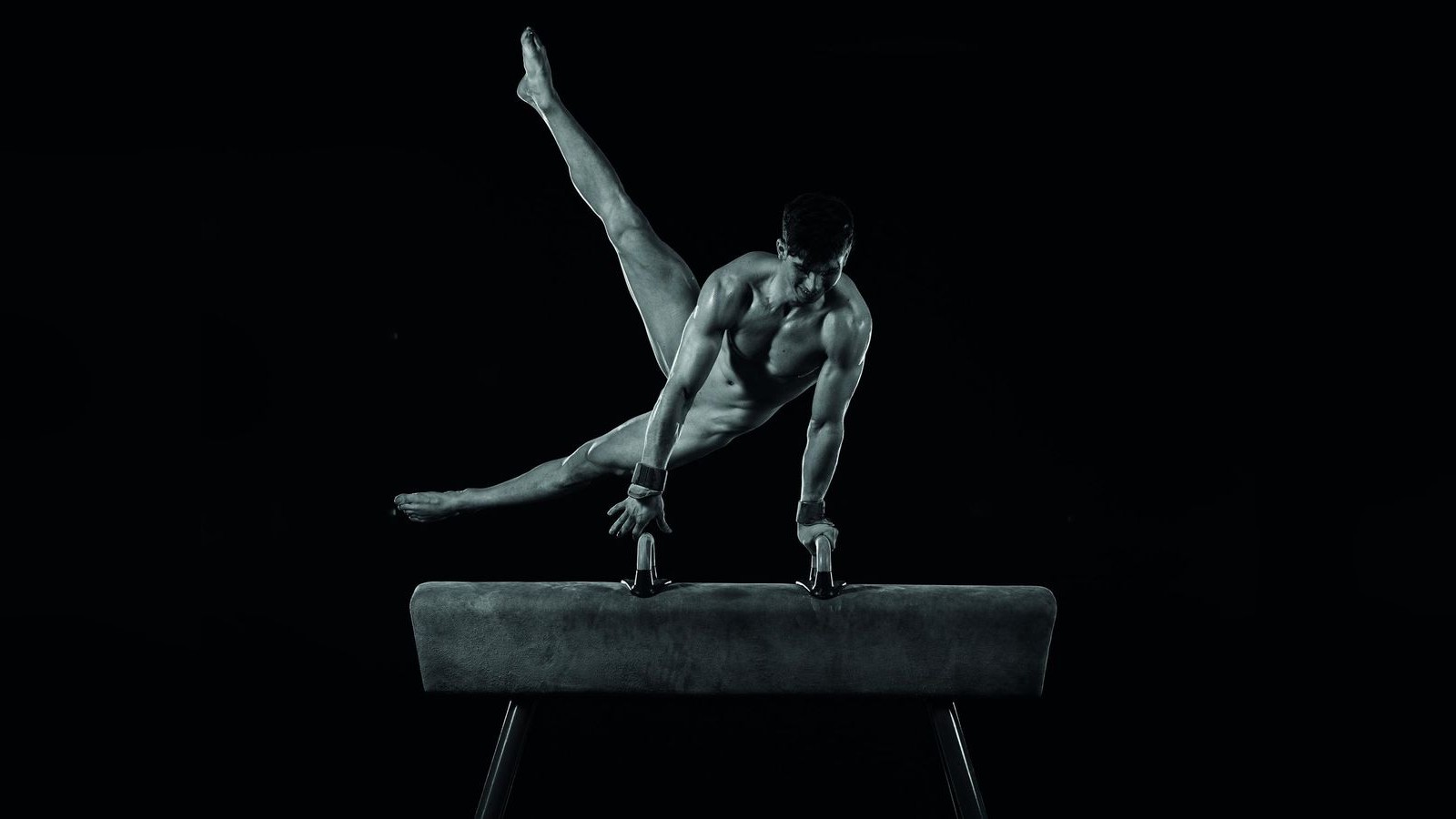 Aktkalender-Sportstudierende-sammeln-nackt-f-r-den-guten-Zweck-wie-es-abl-uft