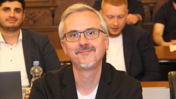 Ex-SPD-Mann verhilft FDP zu Fraktionsstatus im Harburger Rathaus