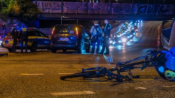 Radfahrer nach Unfall außer Lebensgefahr – Autofahrer unter Drogen?