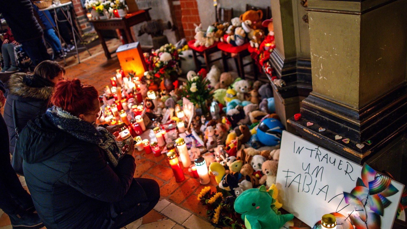 Fabian-aus-G-strow-get-tet-Hunderte-kommen-zum-Trauergottesdienst