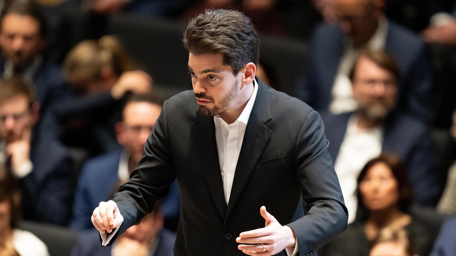 Igor-Levit-und-Lahav-Shani-begeistern-in-der-Philharmonie-Essen