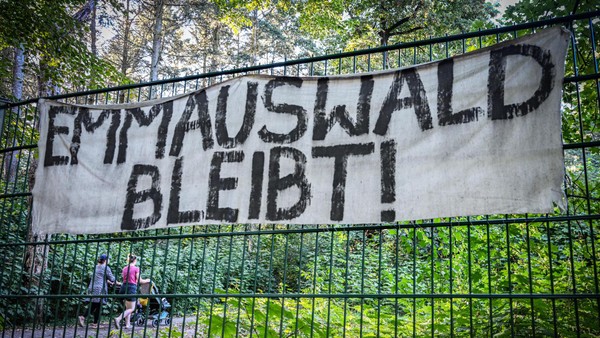 Pet Shop Boys podprli protest proti gradnji stanovanj v Emmauswaldu v Neuköllnu