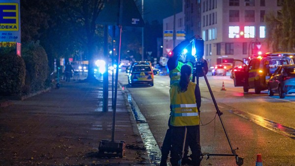 Tödlicher Unfall vor Edeka in Wandsbek: Frau (91) von Pkw erfasst
