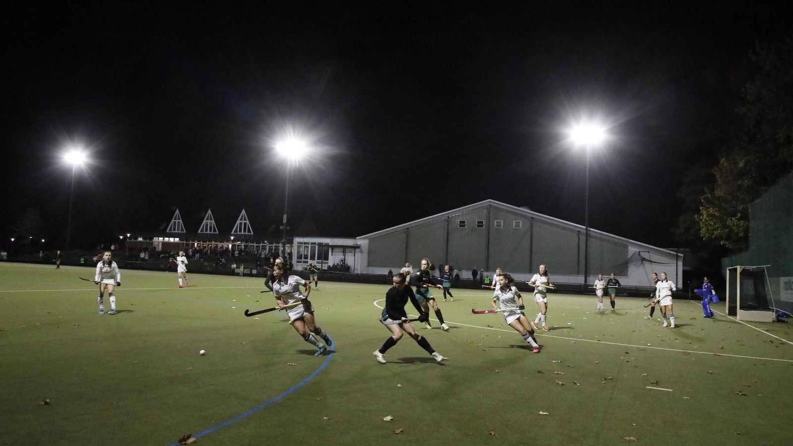 Nach-Flutlicht-Fight-CR-bringt-Leistung-nicht-auf-den-Platz