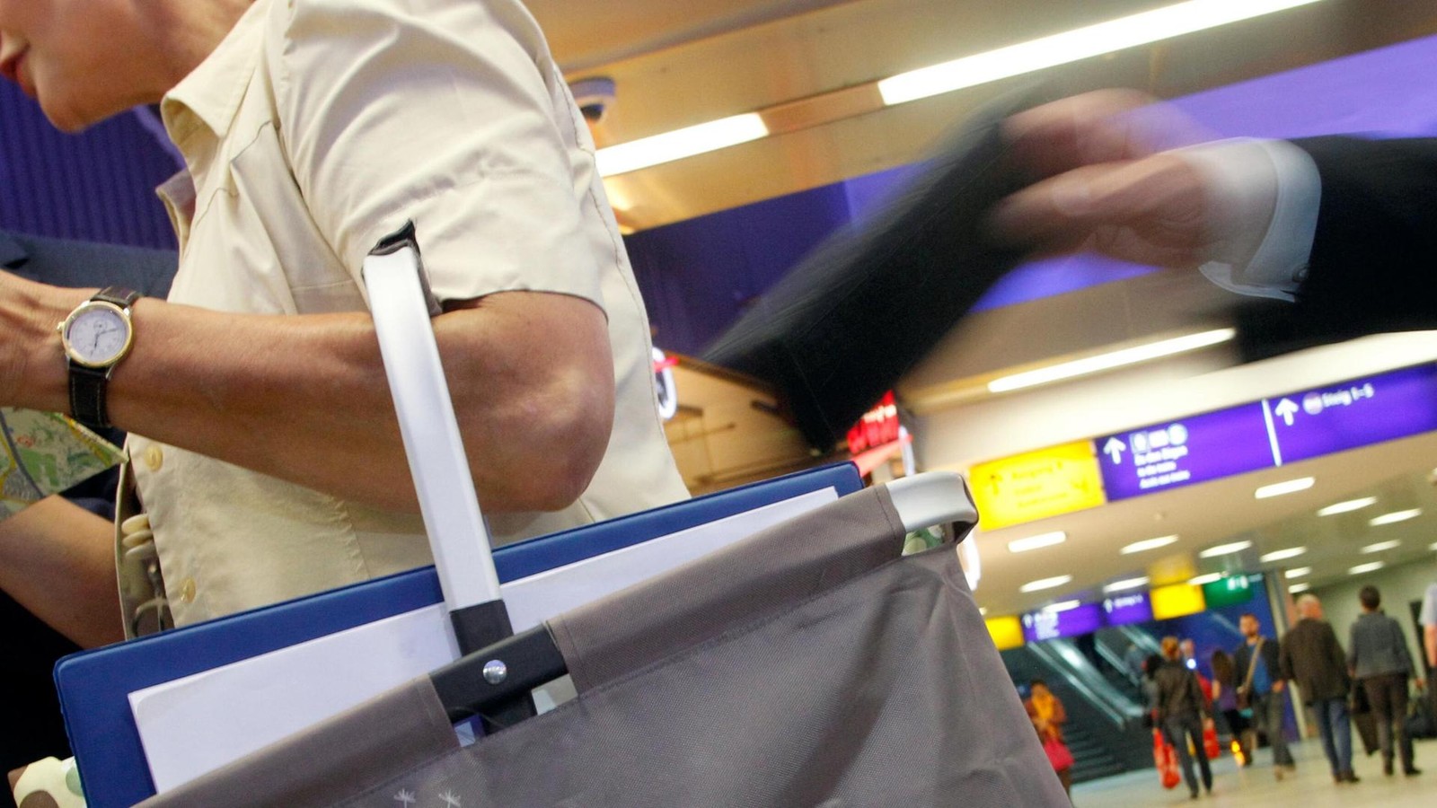 Polizei-warnt-vor-Taschendieben-in-Helmstedter-Superm-rkten