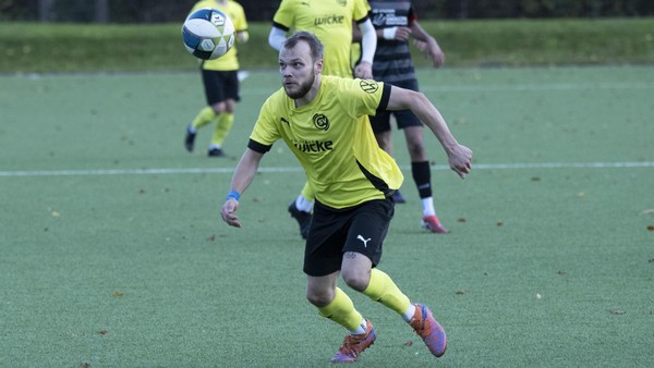 Bezirksliga-Derby im Video: Riesenjubel nach spätem Tor - CSV gewinnt in Weitmar