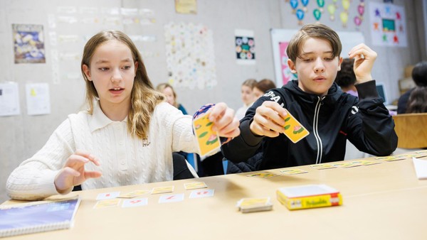 Erste Brettspielklasse: Warum hier Spielen auf dem Stundenplan steht