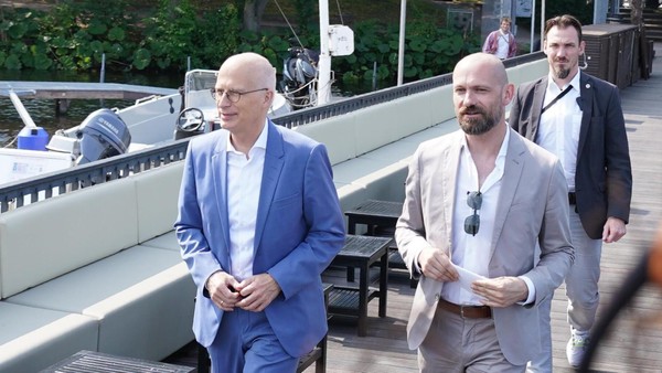 Neuer Topjob: Tschentschers Ex-Sprecher geht nach Berlin