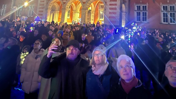 Harburg feierte Kulturtag, Laternenlauf und Feuerwerk