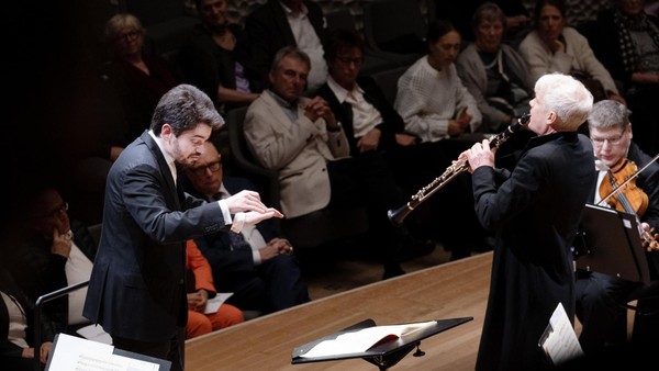 Lahav Shani in der Elbphilharmonie: Kein unbeschwertes Konzert