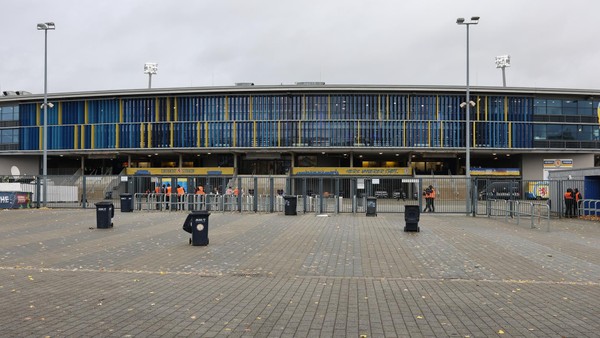 Spritztour im Eintracht-Stadion: Trio beschädigt Rasen mit gestohlenem Golfcart