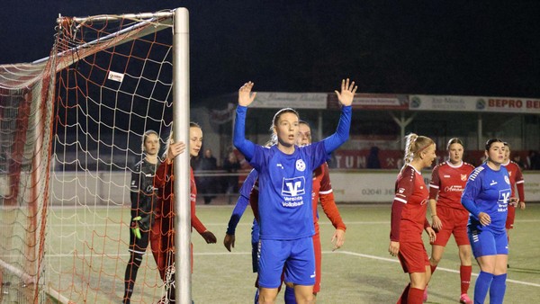 Bottroper Aufstiegskandidat holt Spielerin mit Regionalliga-Erfahrung