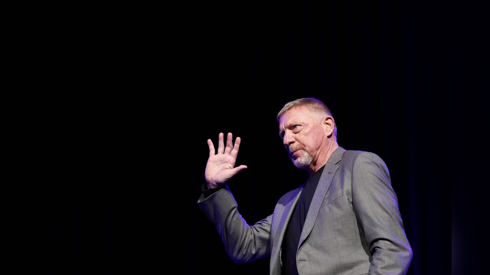 So-nah-und-doch-so-fern-wie-sich-Starkult-im-Social-Media-Zeitalter-ver-ndert