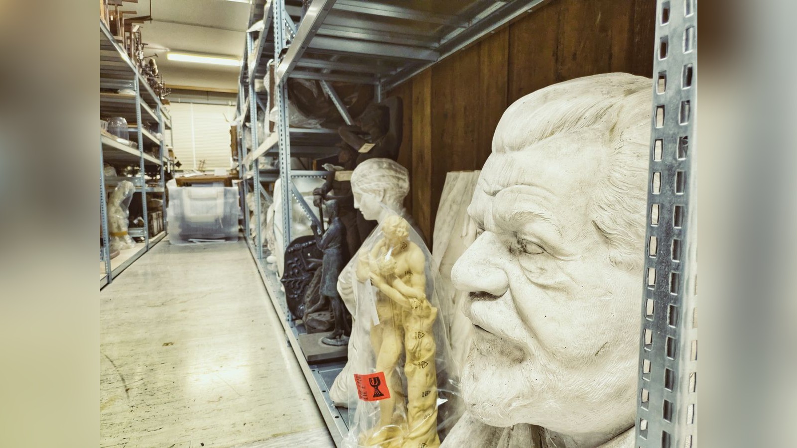 Seltener-Einblick-ins-neue-Au-endepot-des-Th-ringer-Landesmuseums-Heidecksburg